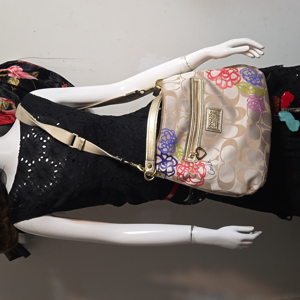 Coach Handbag - Picture 16 of 16